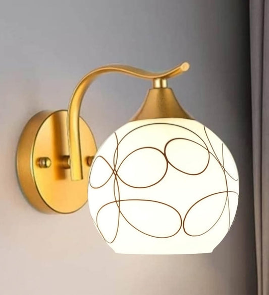 Wall Light Modern Classic Design Metal and Glass Gold and White 10-15 Sq mtr