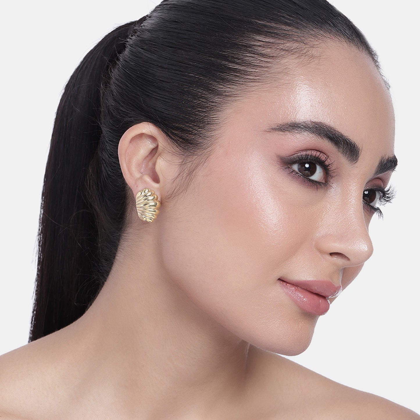 Leaf Gold stud Earrings