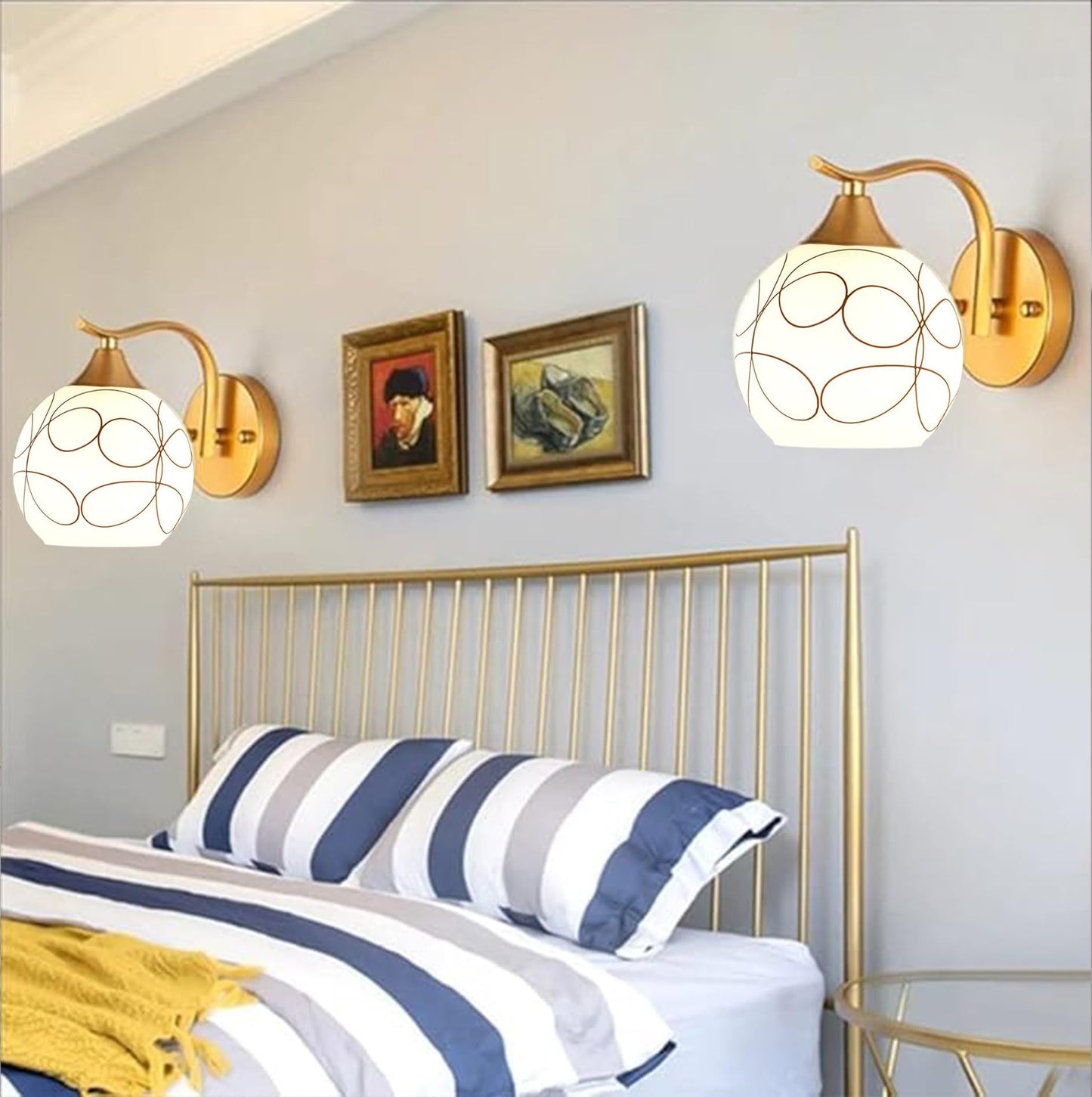 Wall Light Modern Classic Design Metal and Glass Gold and White 10-15 Sq mtr