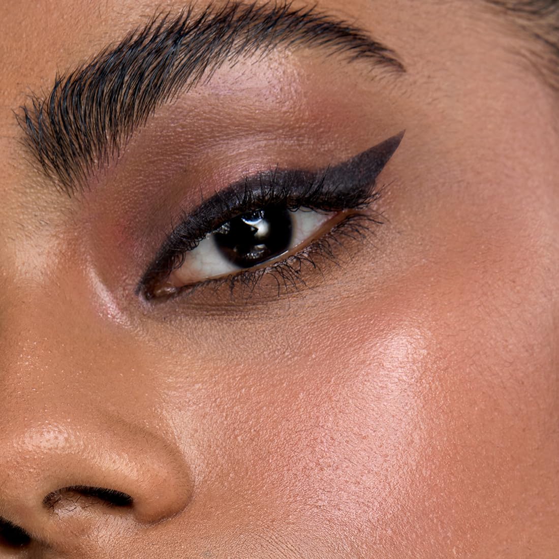 Organic Kohl Eyeliner - Black, Long-Wearing, Vegan, 0.35 Gm