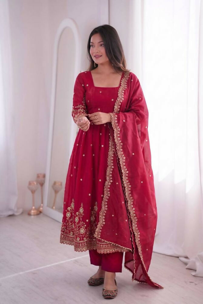 Teeya Creation Womens New Latest Trendy Elegant Red Embroidered Anarkali Suit Set with Scalloped Dupatta