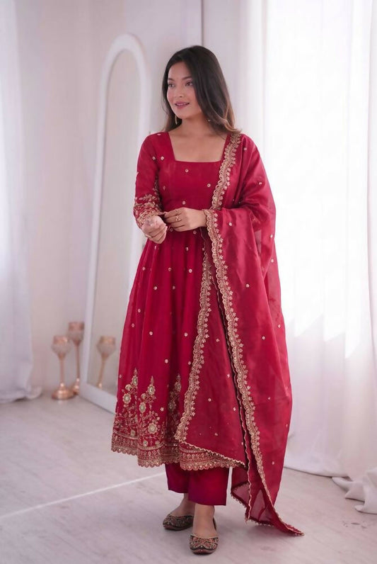 Teeya Creation Womens New Latest Trendy Elegant Red Embroidered Anarkali Suit Set with Scalloped Dupatta
