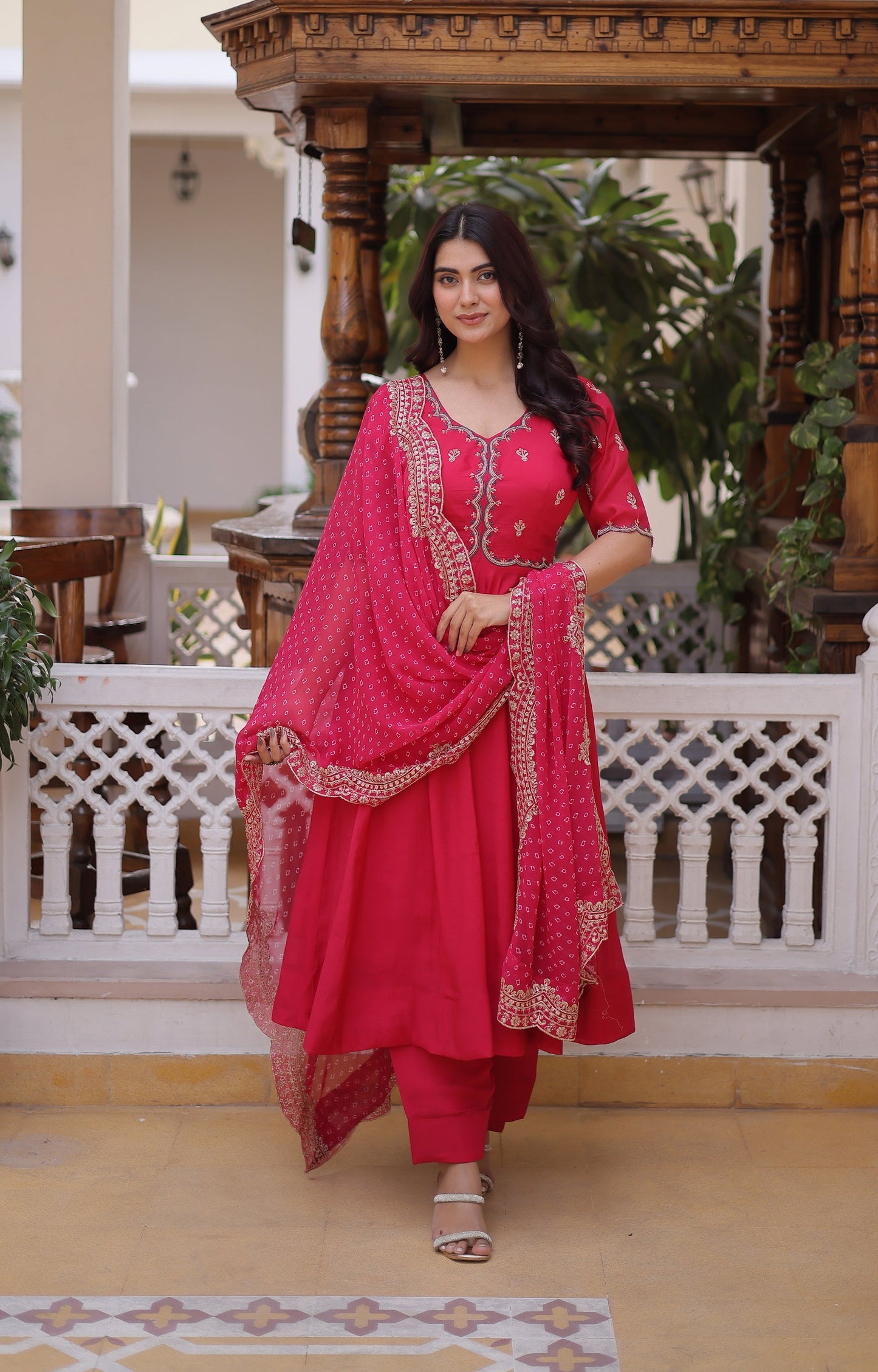 Lorenvalley Fashion Pink Mul Chanderi with Beads Thread Embroidered work Kurta Pant with Dupatta