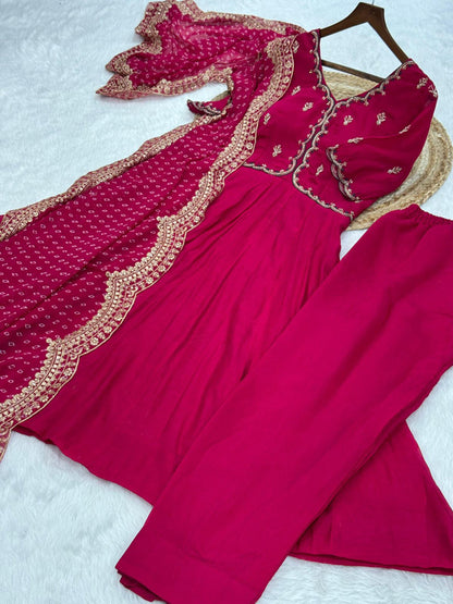 Lorenvalley Fashion Pink Mul Chanderi with Beads Thread Embroidered work Kurta Pant with Dupatta