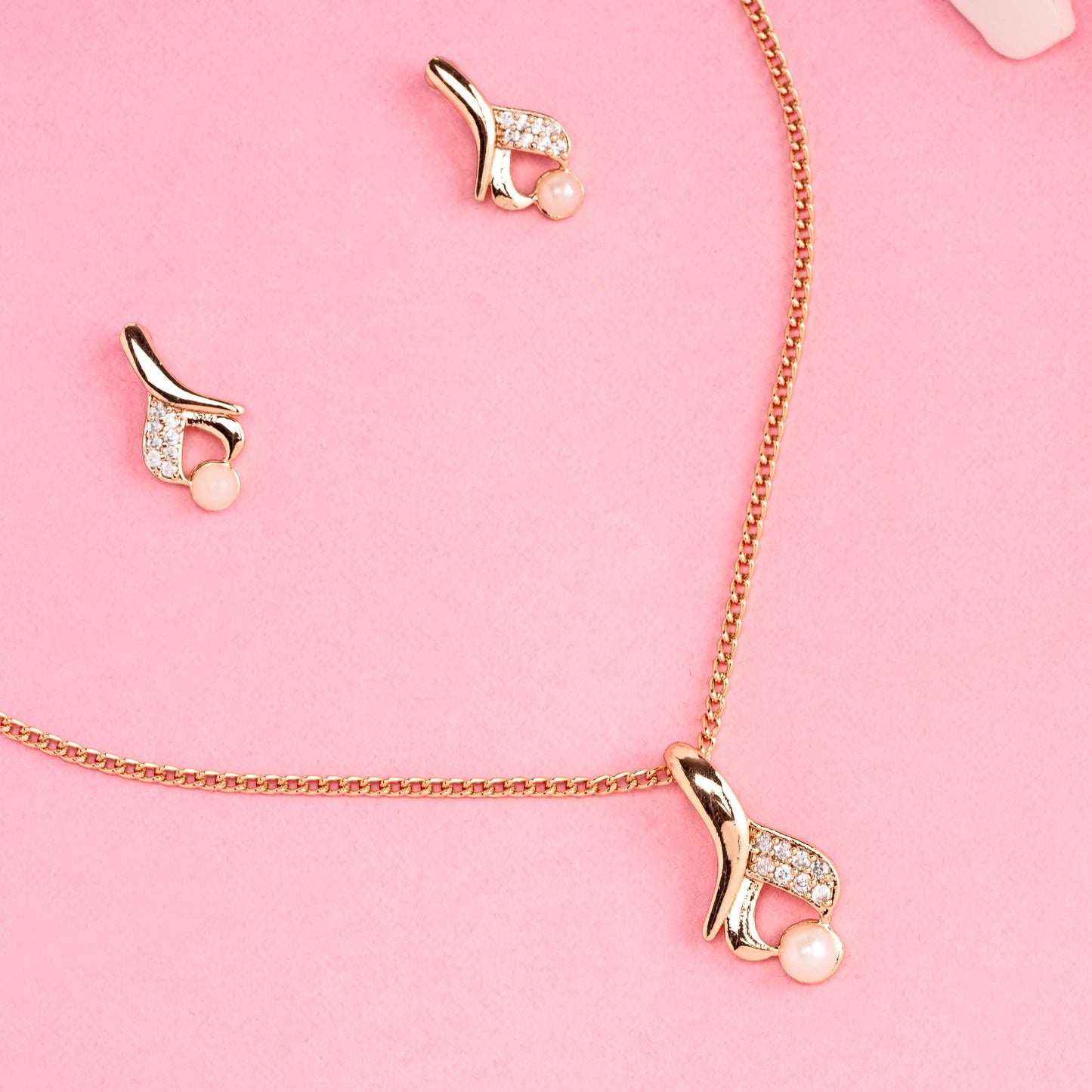 White AD Pendant Set
