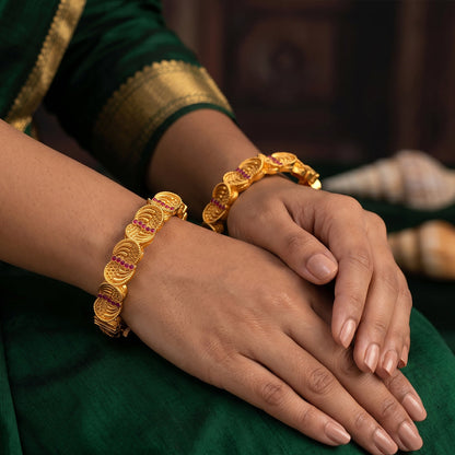JS Fashion High Gold Polish Desgner Heavy Antique Bangles .