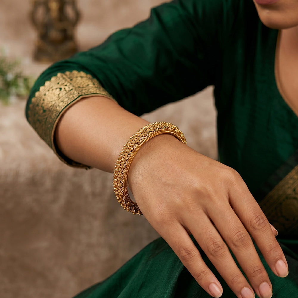 JS Fashion Traditional Stone Studded Antique Bangle Set