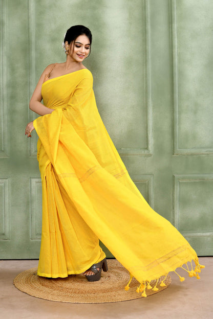 Piyari Fashion Women's Yellow Embellished Cotton Blend Zari Check Handloom Saree