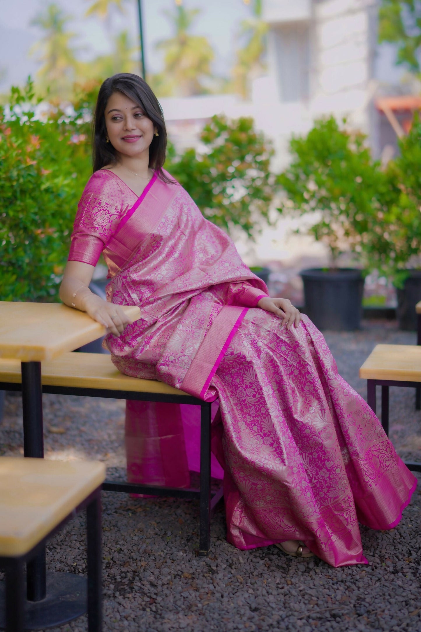 Prime Volt Bridal Kanchipuram Silk Saree with Rich Zari Weaving & Contrast Border-Pink