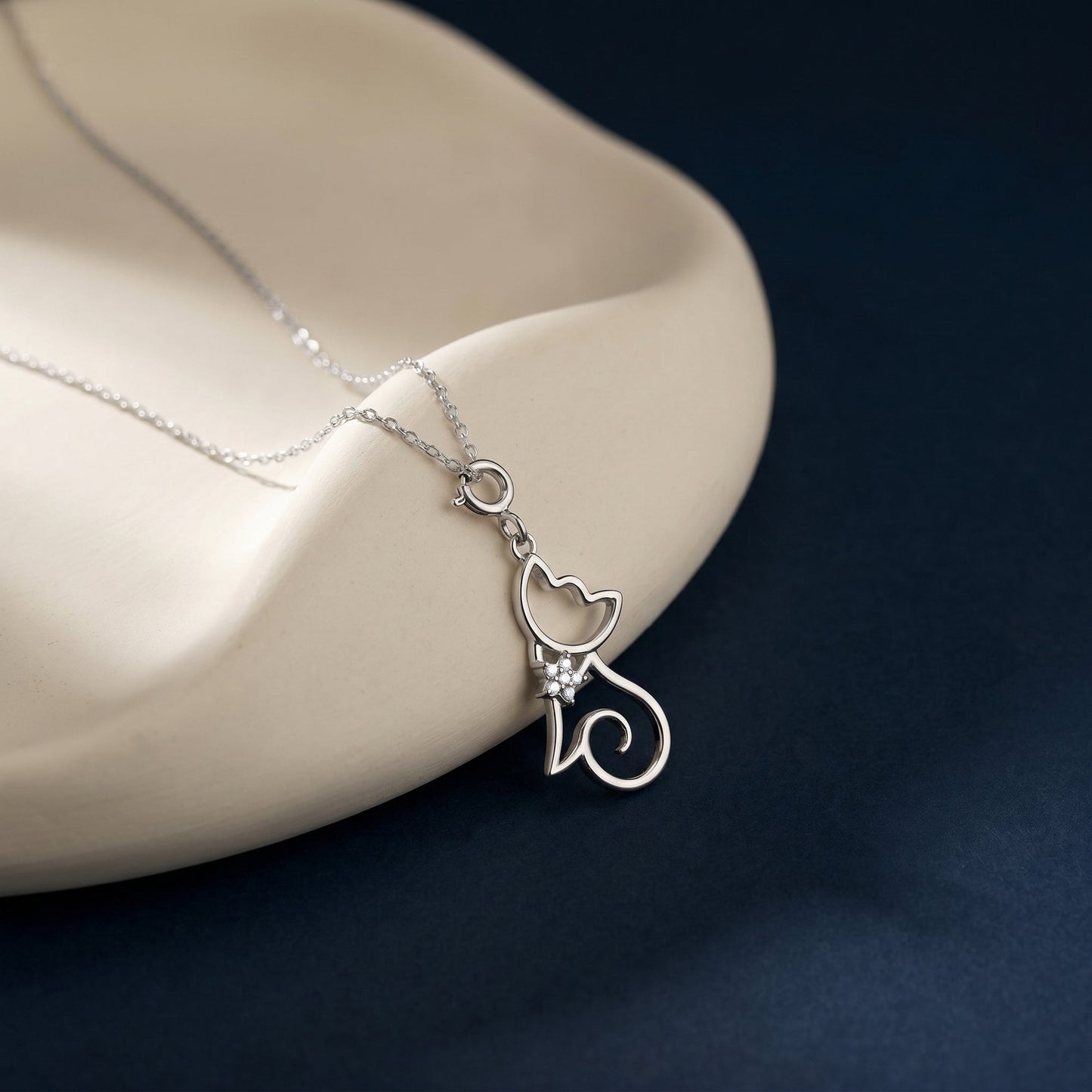 Silver Sparkling Paws Pendant With Link Chain