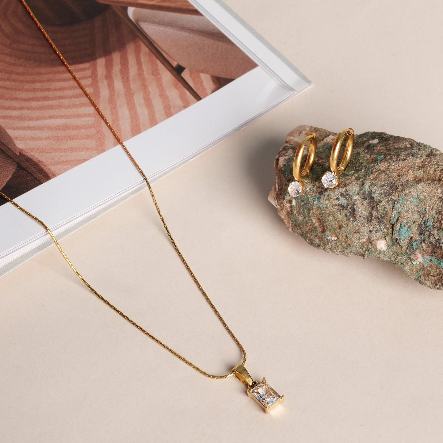 Minimal Solitaire Jewellery Set