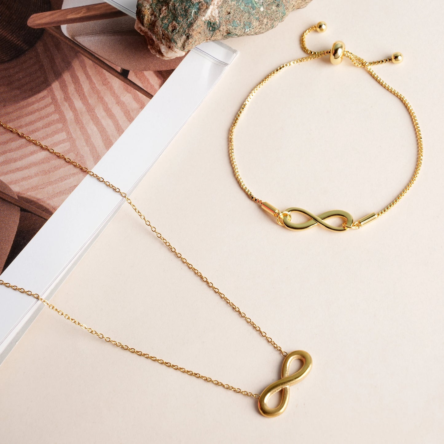 Infinity Loop Jewellery Set