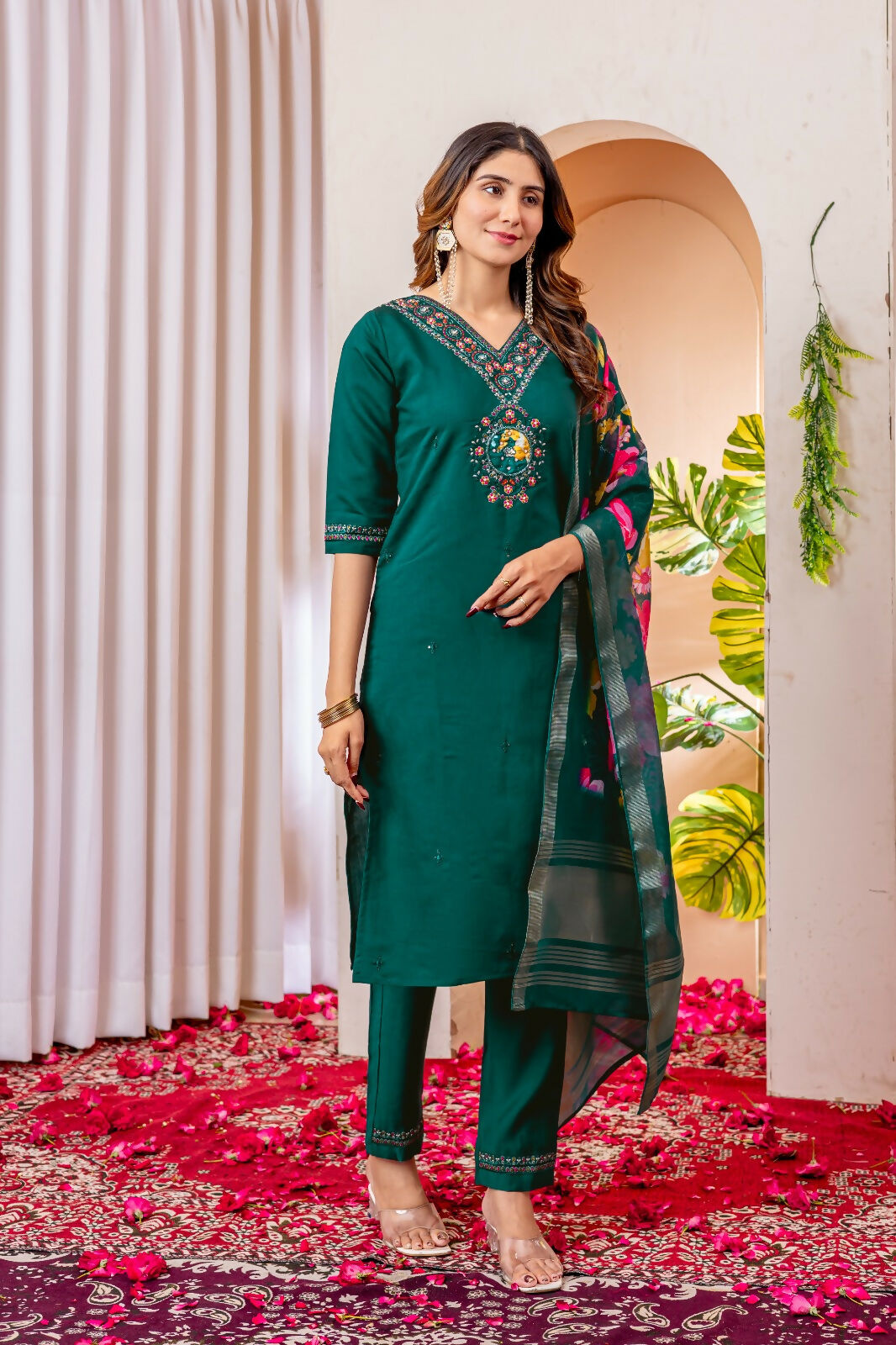 Teeya Creation Womens Rama Green Embroidered Kurta Pant Set