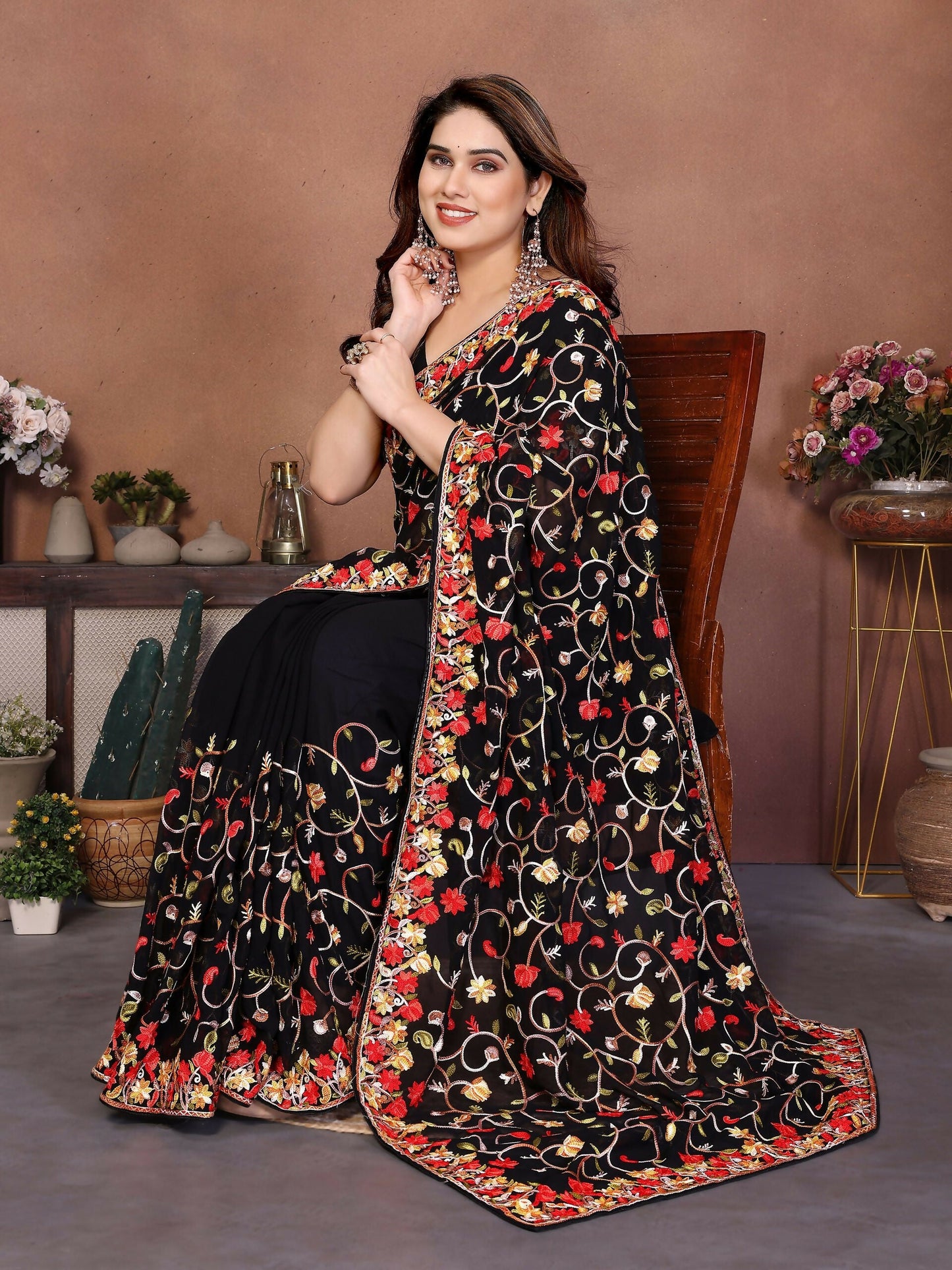 Teeya Creation New Womens Latest Wedding Wear Georgette Saree-Black