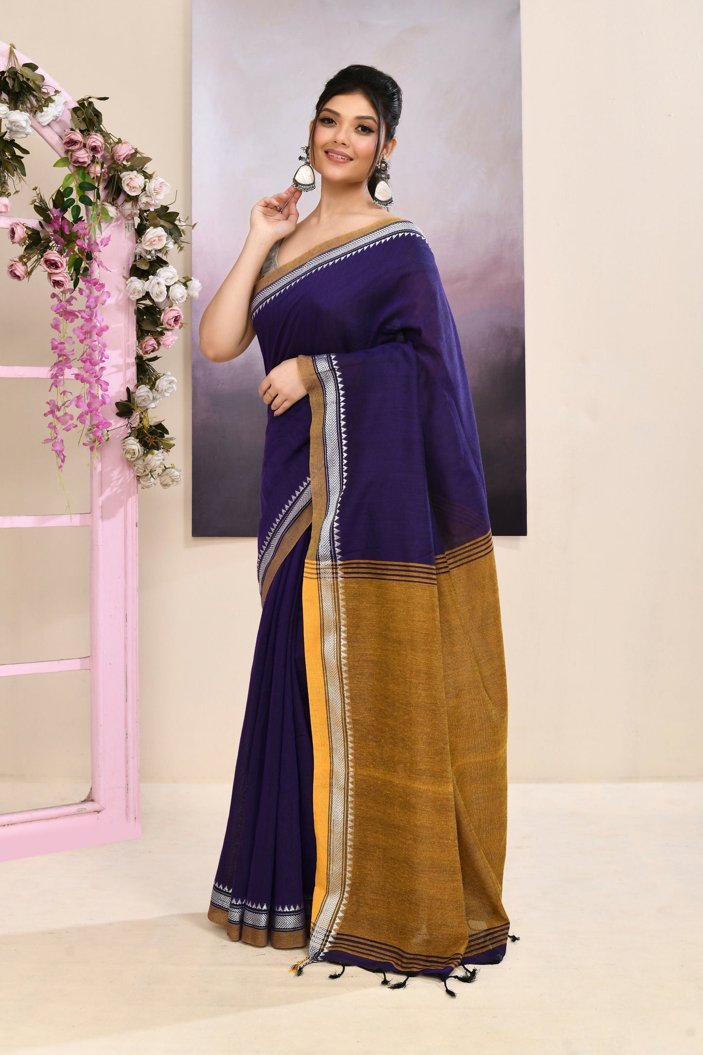 Piyari Fashion Women's Purple Embellished Cotton Blend Jamdani Saree