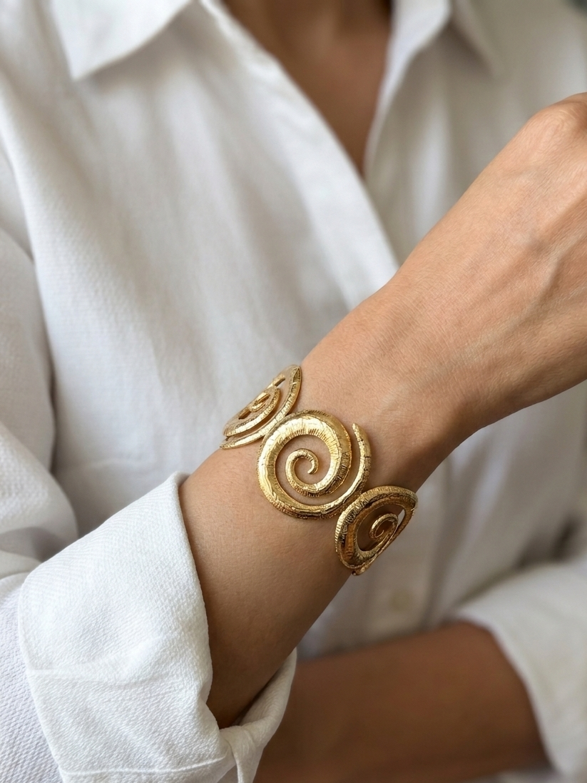 Twirl Circle Bracelet