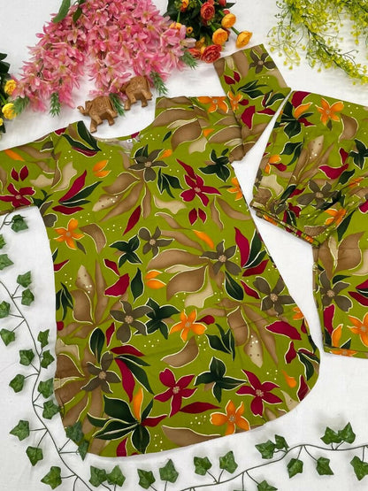 Teeya Creation Women New Latest Green Floral Printed Crepe Kurta with Palazzos Set