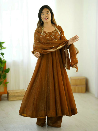 Teeya Creation New Trendy Stylish Elegant Finish With Full Flair Gold Gown Set