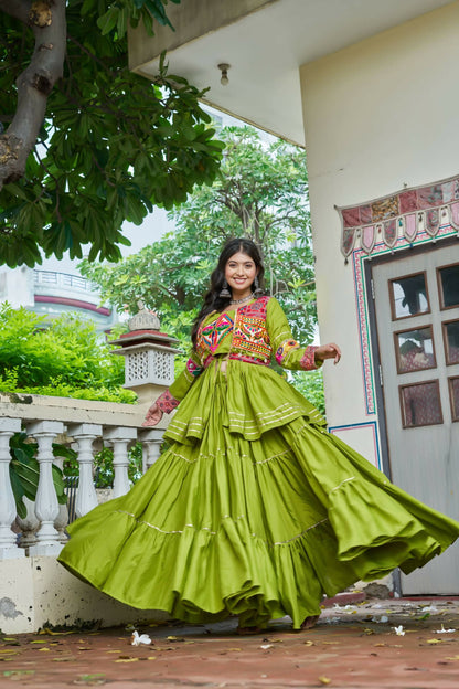 Teeya Creation Womens New Stylish Heavy Gamthi Work With Mirror Lace Work Green Gown Set