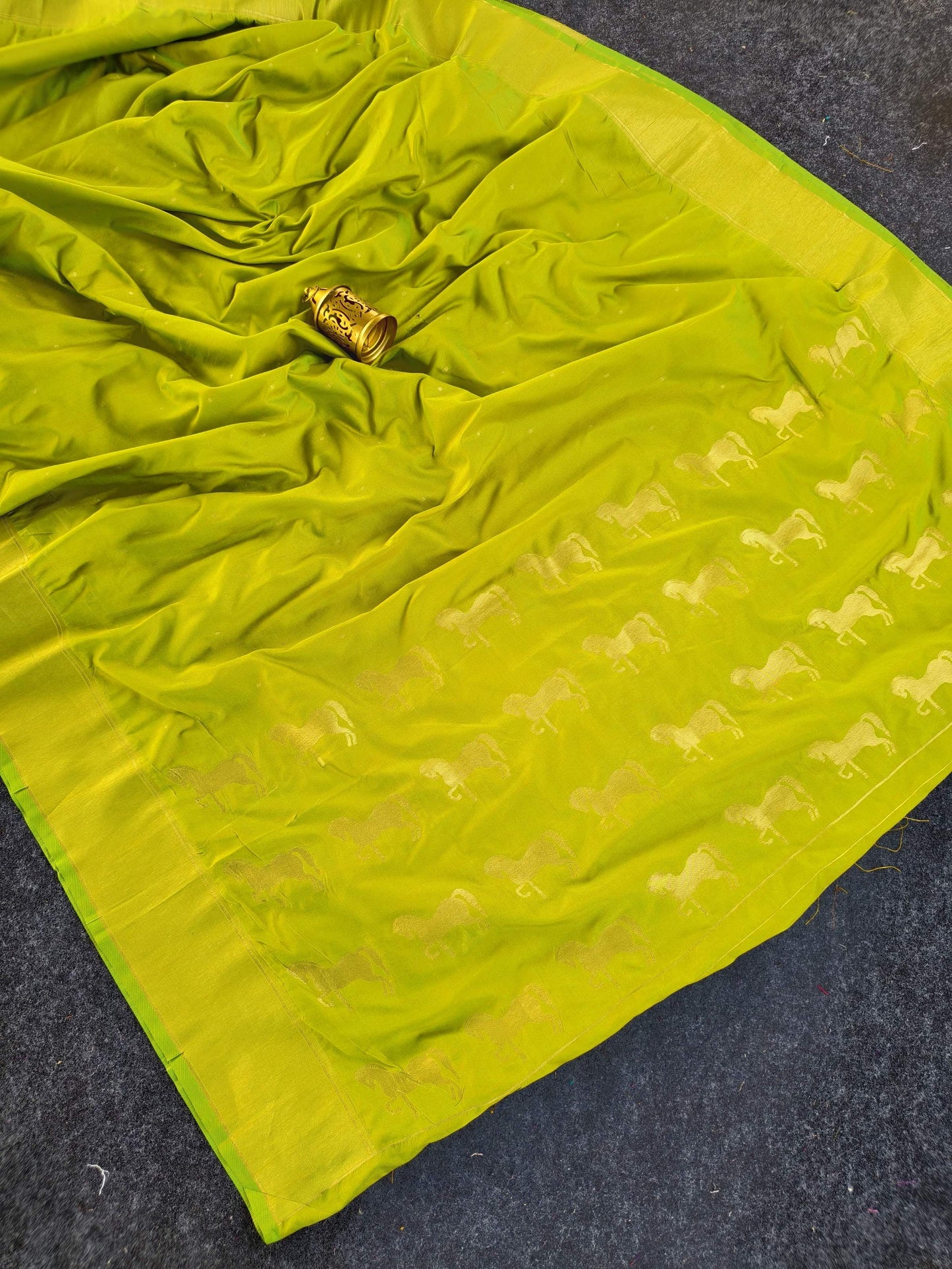 Mameraa Sarees Lemon Silk Blend Zari Banarasi Weaving Saree With Blouse-Lemon