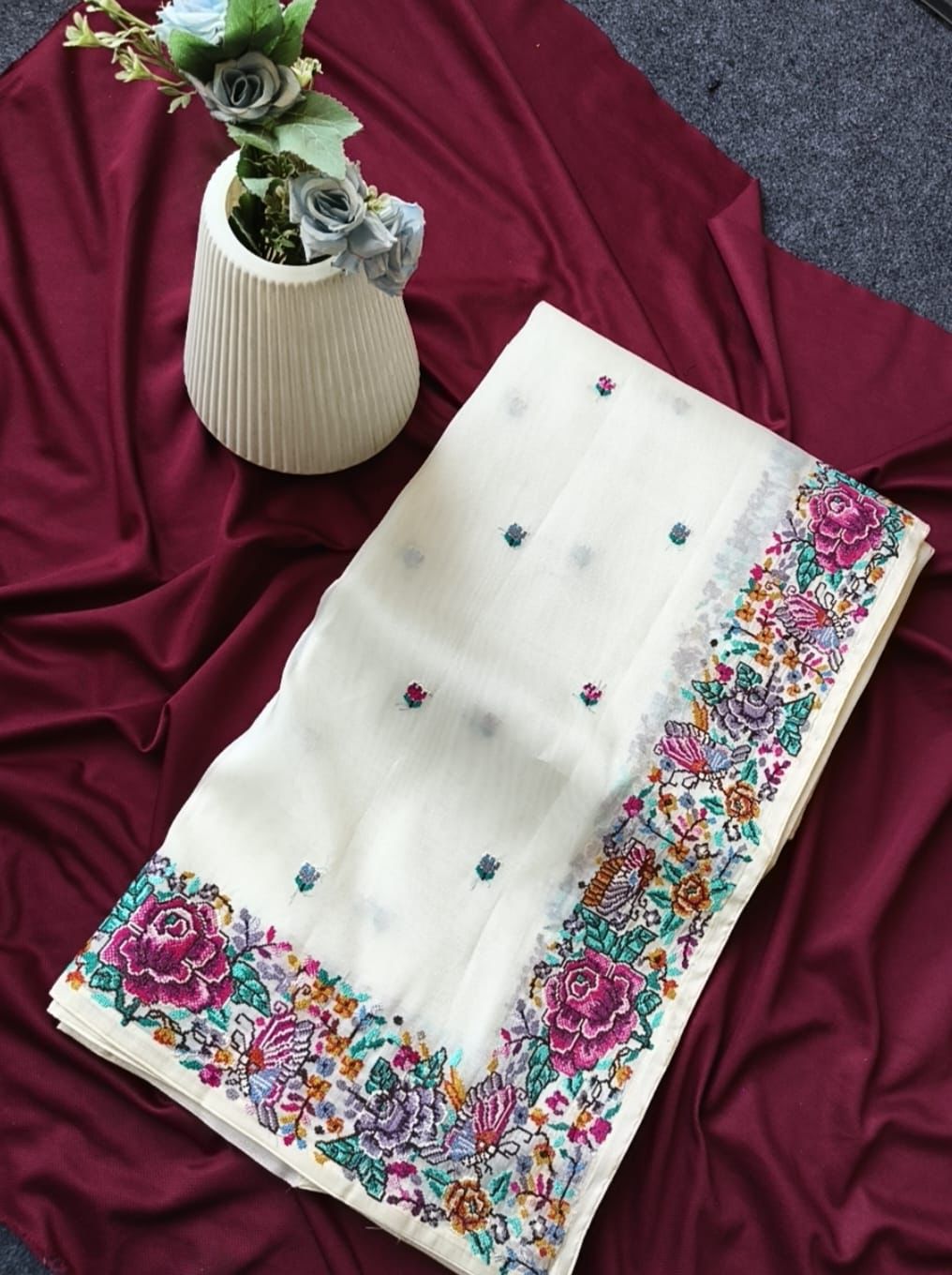 Mameraa Sarees Pure White Tissue Viscose Fabric Saree With Flower Design-White