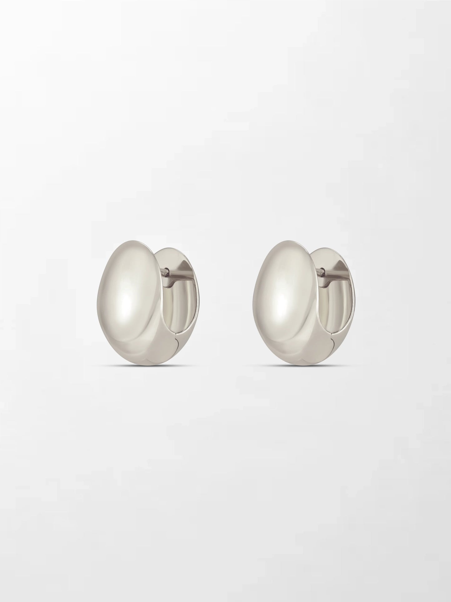 White Curve Huggies 14K