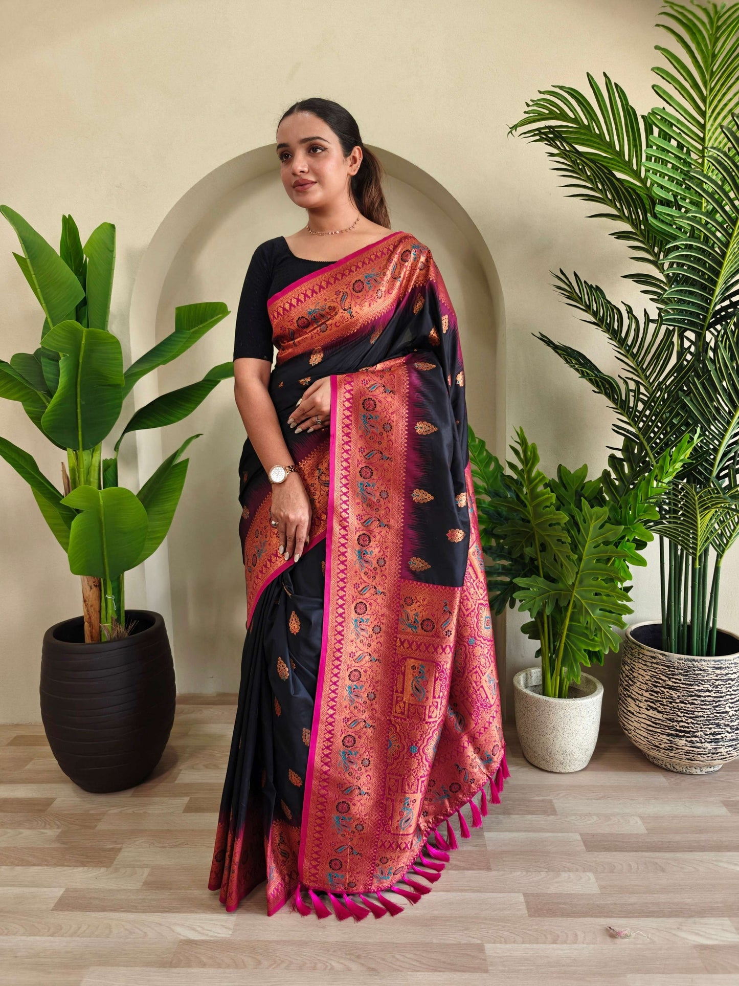 Mameraa Sarees Soft Silk Blend Blend Saree With Zari Weaving Meenakari Design-Black