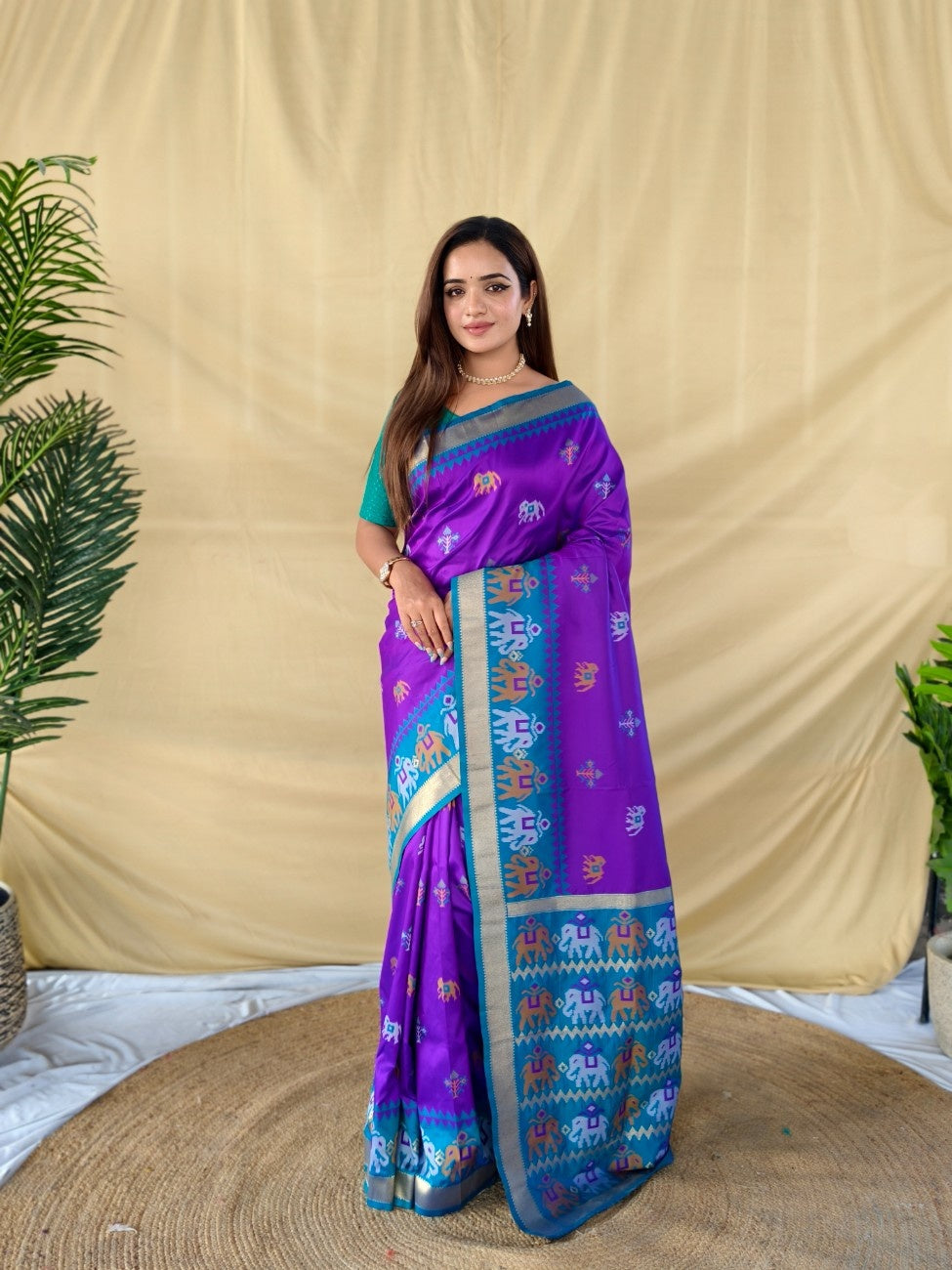 Mameraa Sarees Elegant Soft Silk Saree Delicate Elephant Weaved Buti Motifs-Purple
