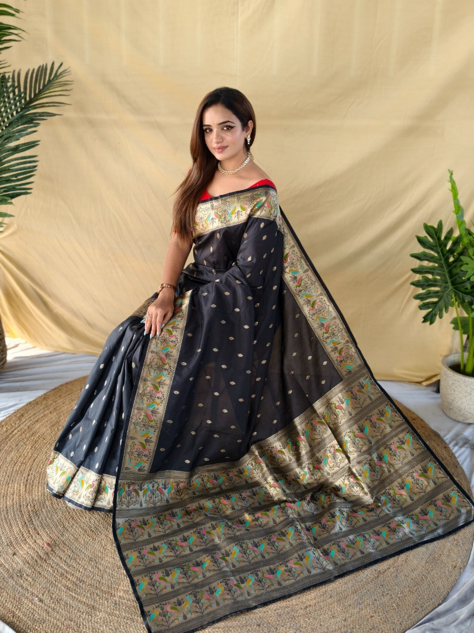 Mameraa Sarees Black Elegance Soft Silk Banarasi Saree-Black