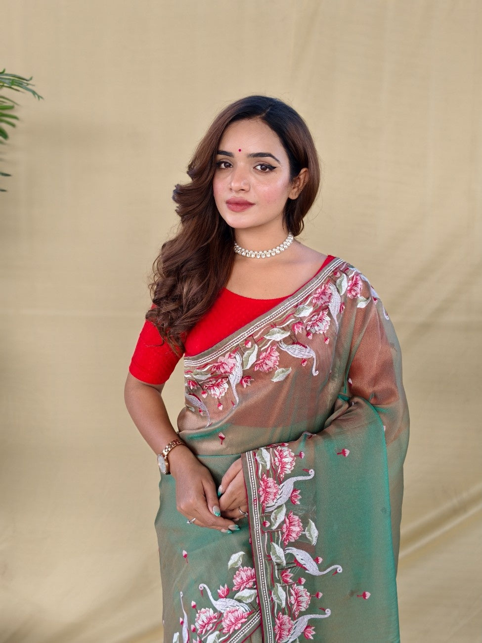 Mameraa Sarees Green Royal Gabbana Silk Saree Woven In A Shiny Dual-Tone Finish-Green