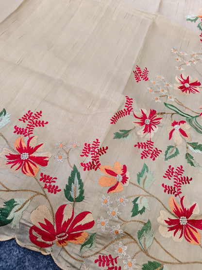 Mameraa Sarees Beige Matka Silk Saree With Heavy Floral Embroidery Border With Running Blouse-Beige