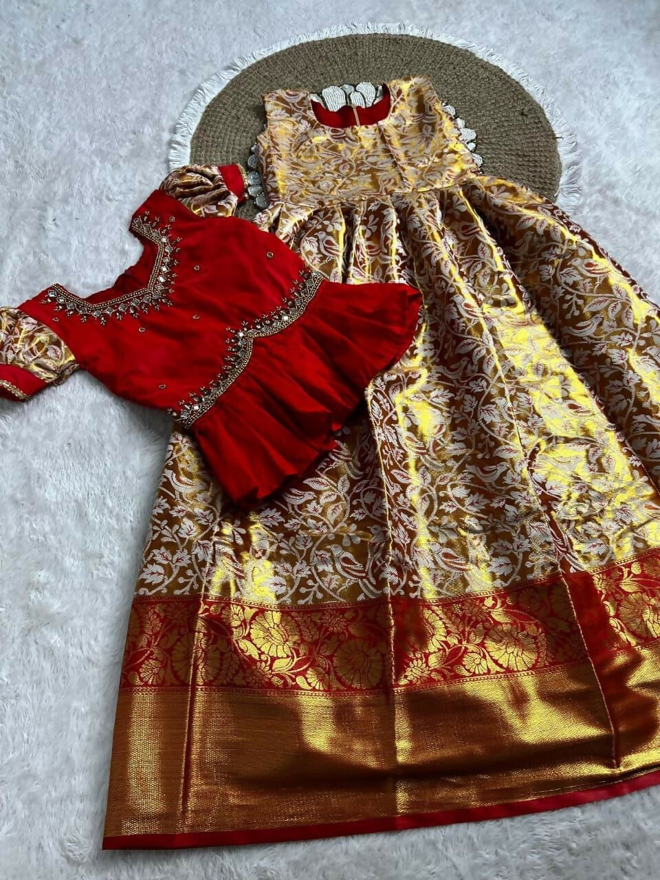 Teeya Creation New Trendy Lehenga Choli Set For Girls-Red