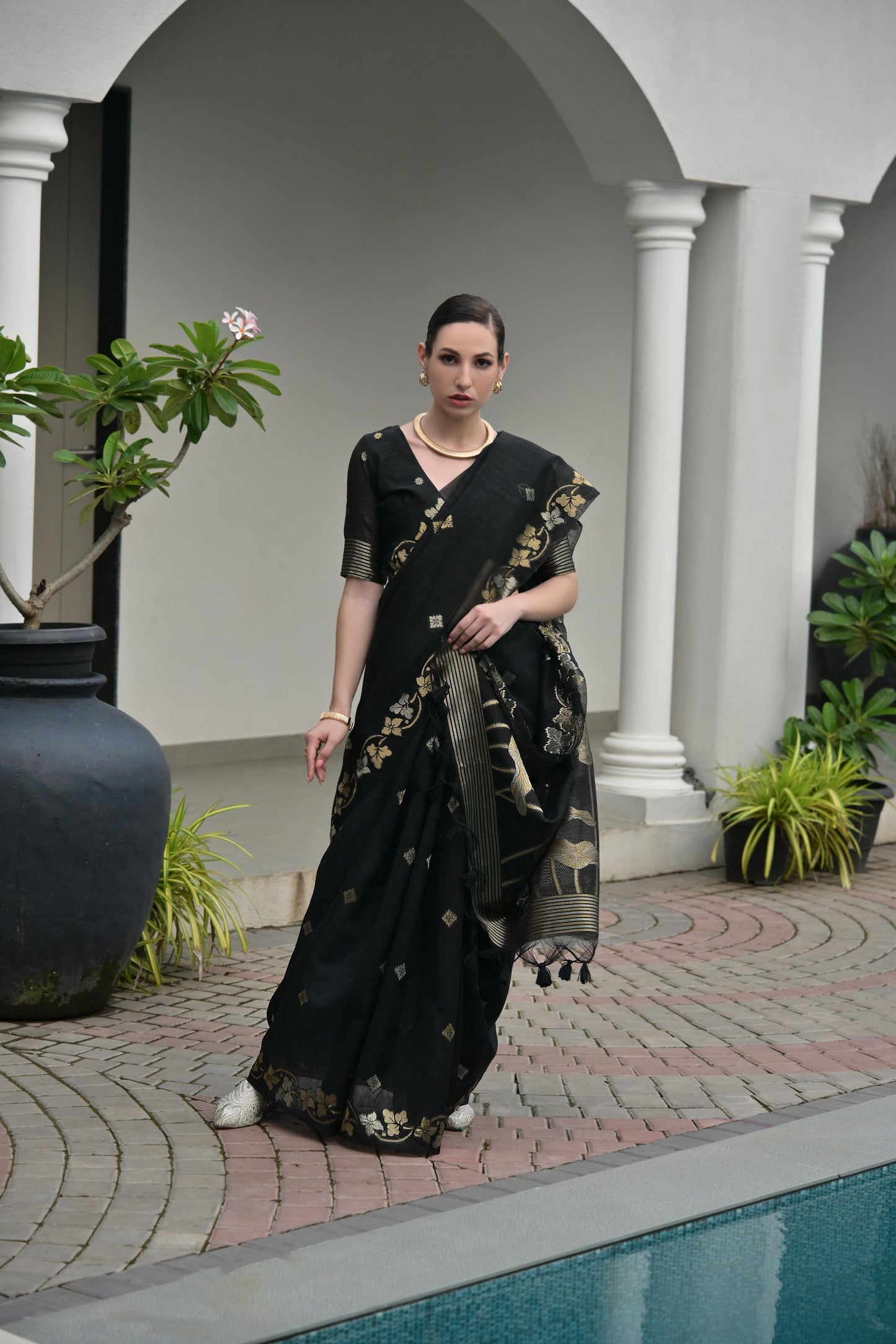 Jyoti Fashion Women's Black Soft Jute Linen Silk Zari Woven Saree with Blouse