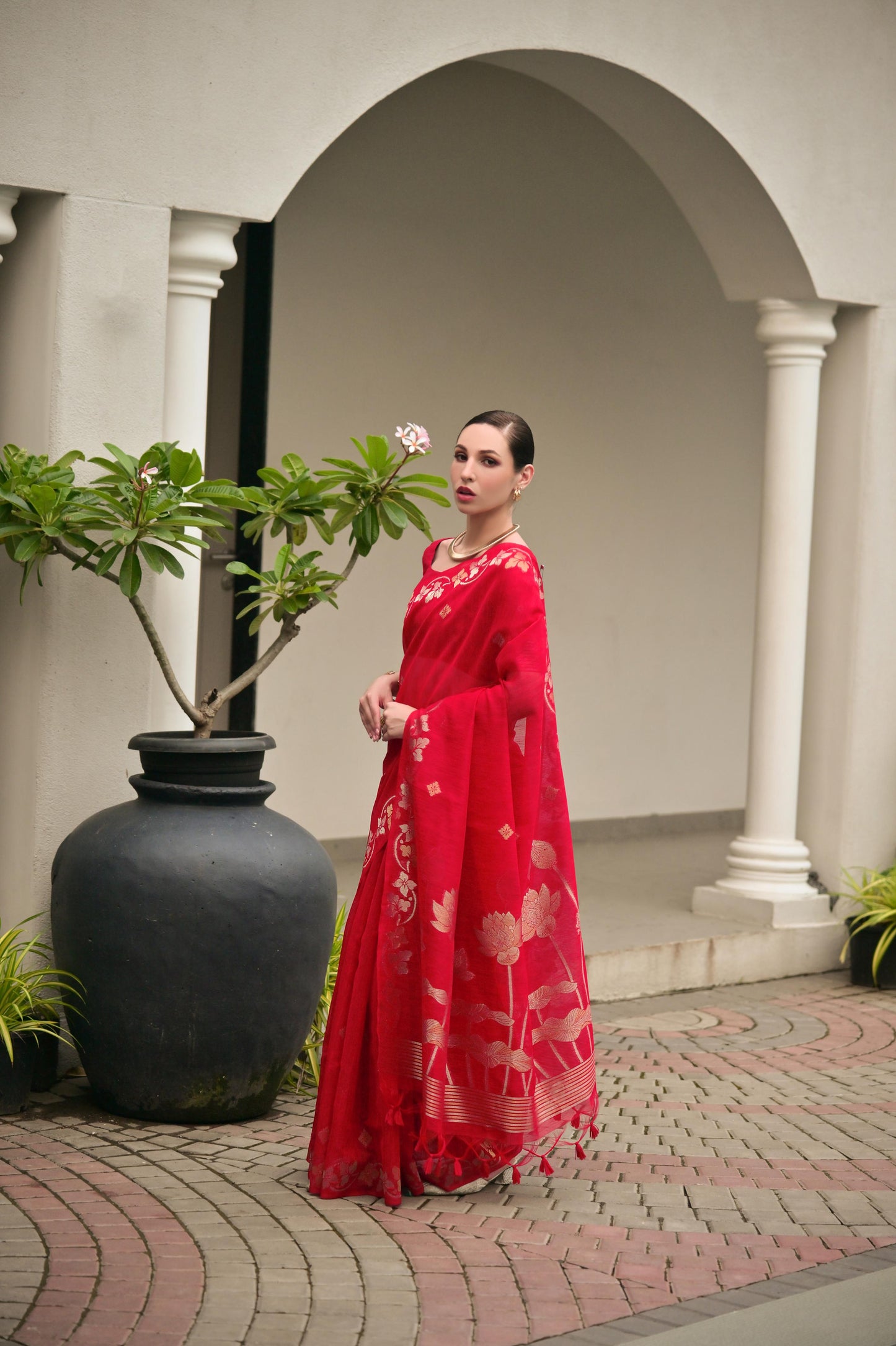 Jyoti Fashion Women's Red Soft Jute Linen Silk Zari Woven Saree with Blouse
