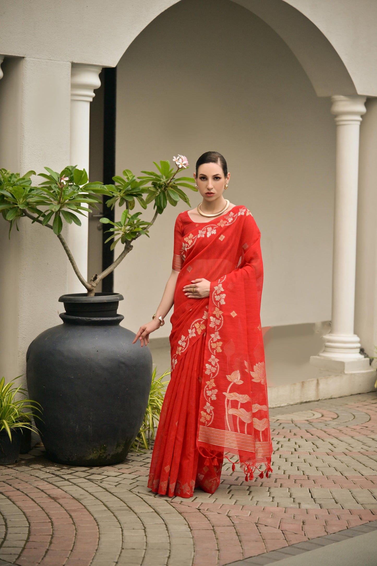 Jyoti Fashion Women's Red Soft Jute Linen Silk Zari Woven Saree with Blouse