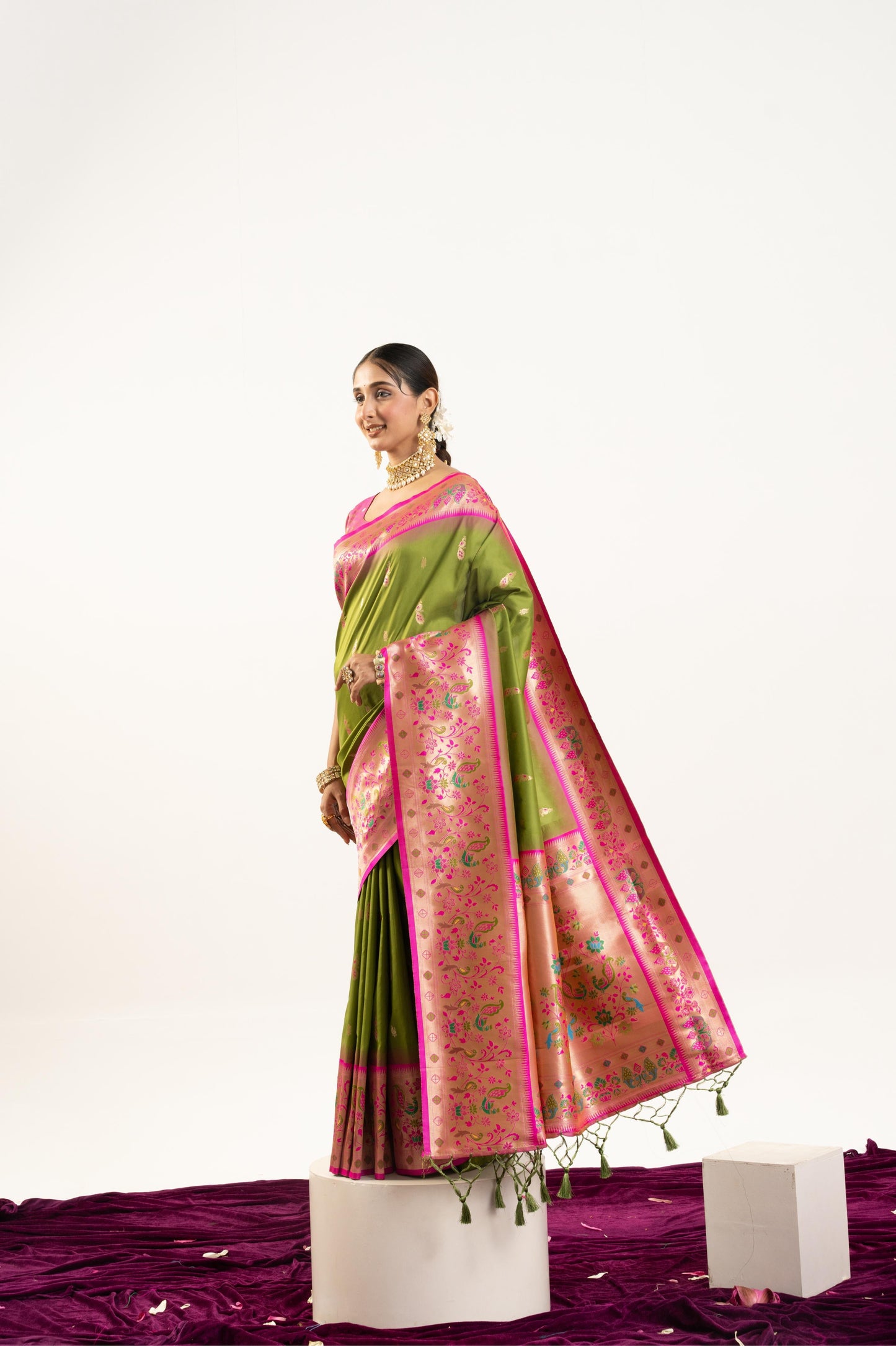 Jyoti Fashion Women's Mehendi Soft Banarasi Silk Zari Woven Saree with Blouse