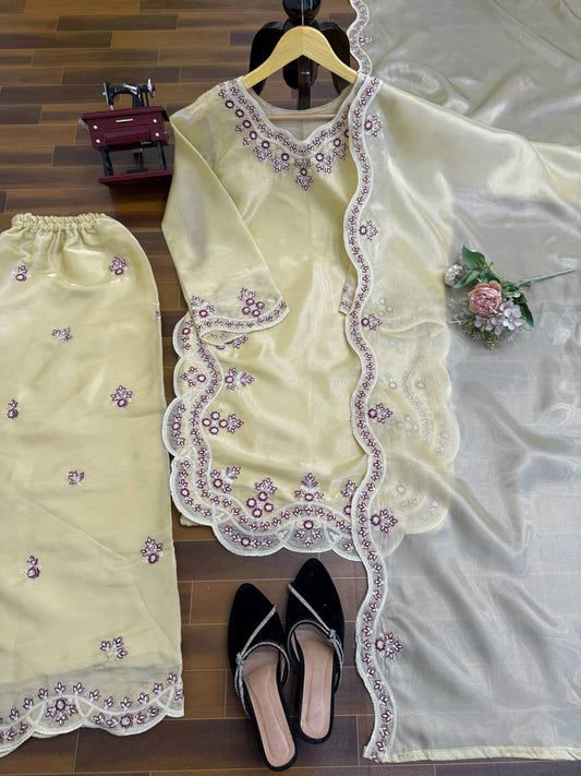 Prazu Fashion Cream Art Sillk Thead Work Designer Palazzo Suit