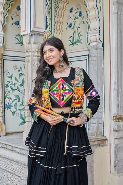 Teeya Creation Womens New Stylish Heavy Gamthi Work With Mirror Lace Work Black Gown Set