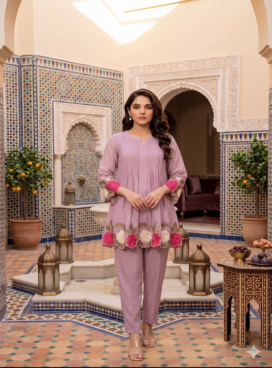 Teeya Creation Women's Peach Embroidered Kurti Set