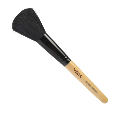 Vega Blush Brush with Wooden Handle and Natural Animal/Synthetic Hair