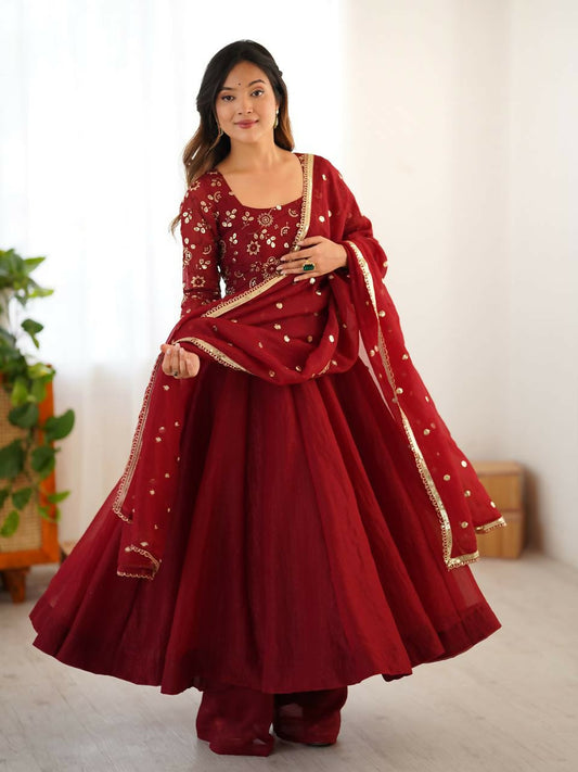 Teeya Creation New Trendy Stylish Elegant Finish With Full Flair Maroon Gown Set