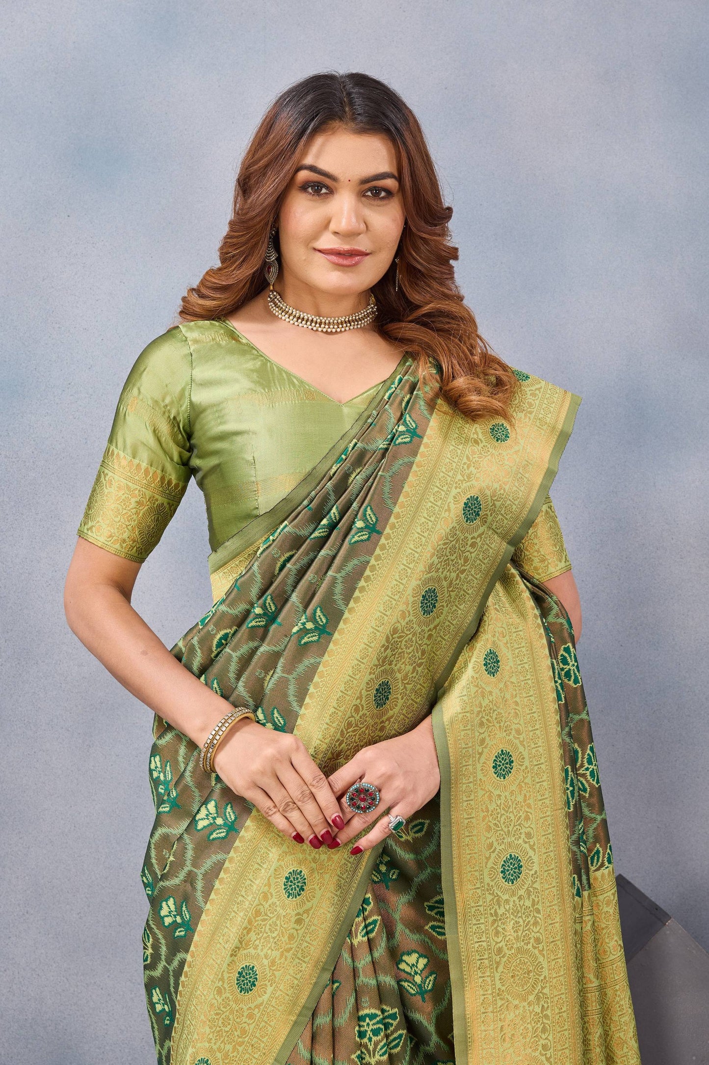 Divine International Trading Co Light Green Soft Silk Blend Banarasi Jacuard Work Designer Party Wear Saree With Unstitched Blouse Piece
