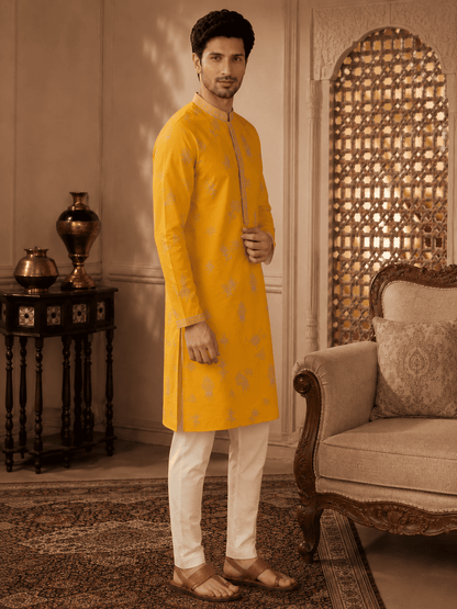 MULTI SHADES Men's Mustard Yellow Woven Ethnic Kurta