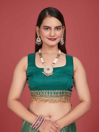 MANOHARI Zimmy Choo Lace Border Work Saree - Green