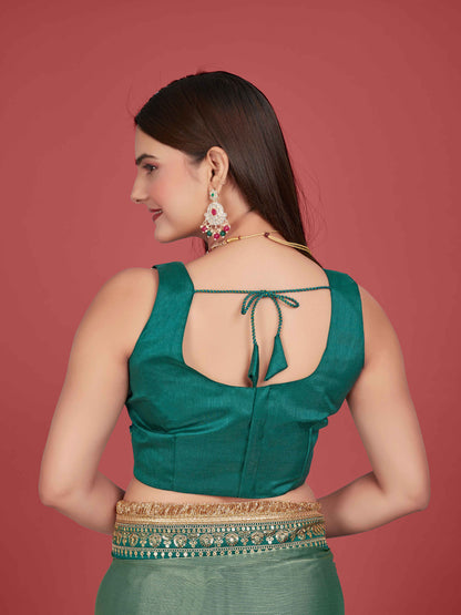 MANOHARI Zimmy Choo Lace Border Work Saree - Green