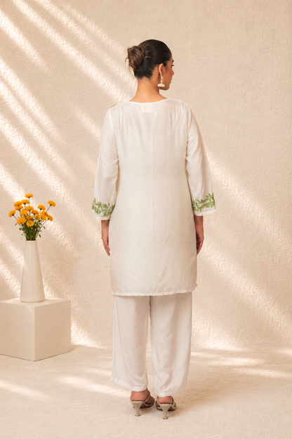Gharana India Natural Muslin Green Leaf Pattern Short Kurta Set