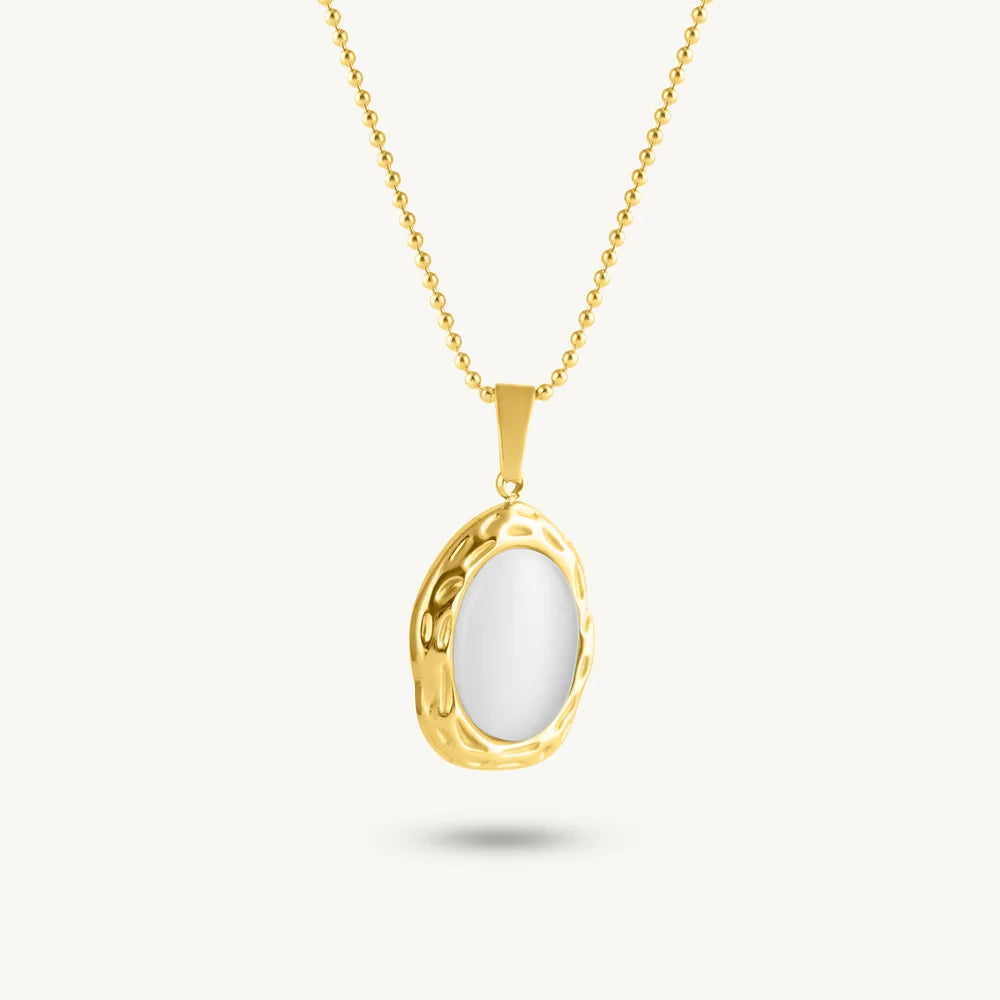 White Radiance Oval Necklace