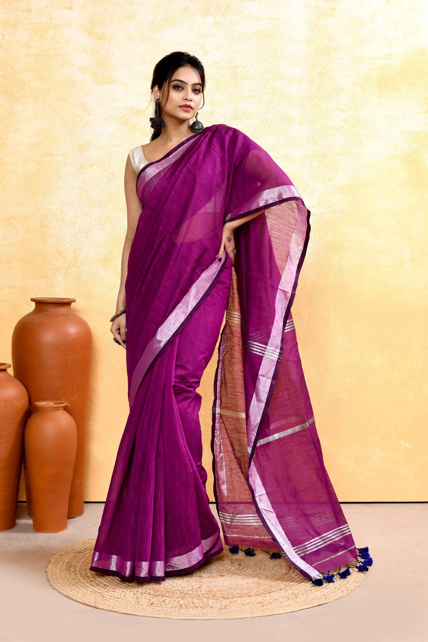 Piyari Fashion Women's Magenta Embellished Cotton Blend Zari Border Handloom Saree