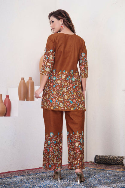 Teeya Creation Brown Floral Printed Short Kurta With Straight Pants Co-Ord Set