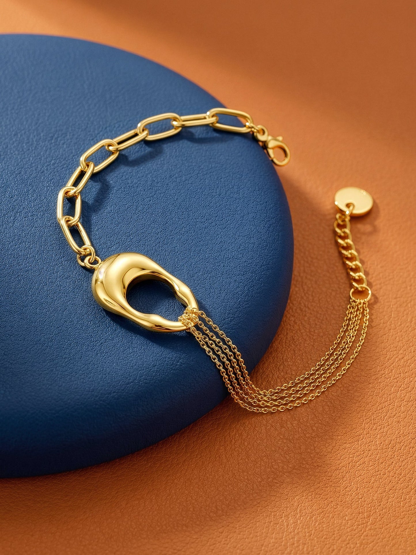 OnnMe by GIVA Split Energy Gold Plated Bracelet